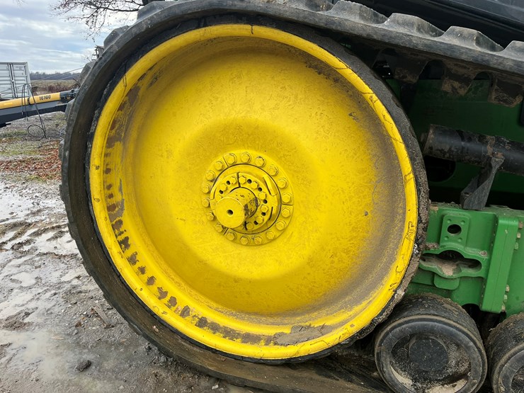 2014-john-deere-8370rt-image-54