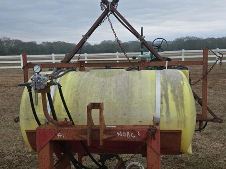 canaan-cm200ca-8-row-sprayer-w/-200-gal-tank-image-2