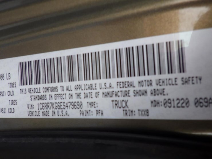 2014-dodge-1500-image-17