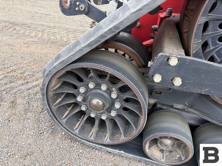 2012-case-ih-600-image-53