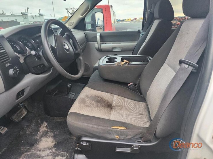 2008-chevrolet-silverado-3500-image-2