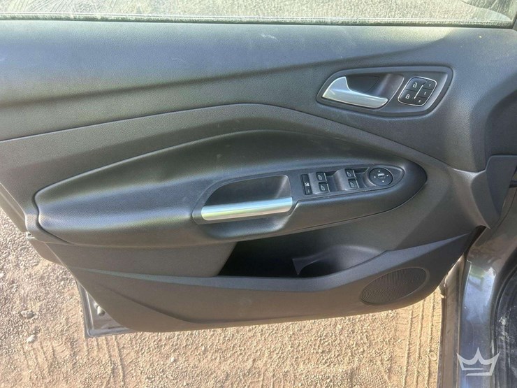 2013-ford-escape-image-13