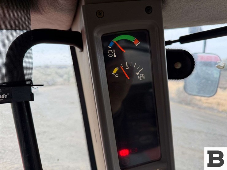 2014-case-ih-steiger-370-rowtrac-image-85