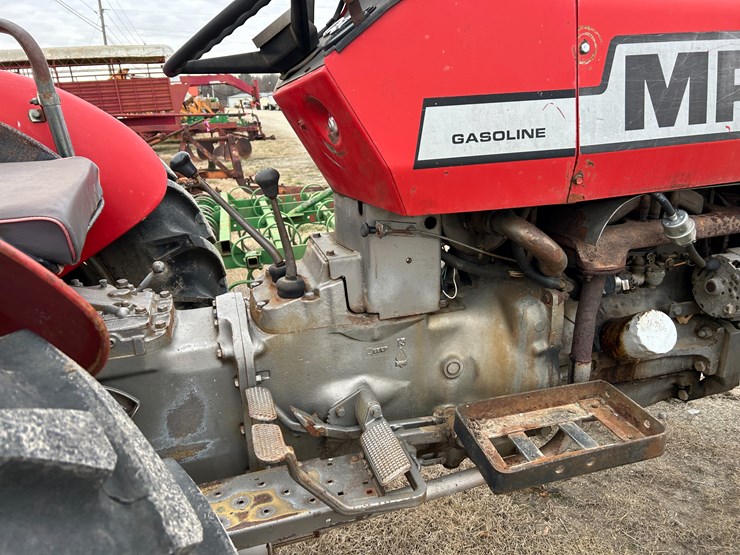 massey-ferguson-230-image-9