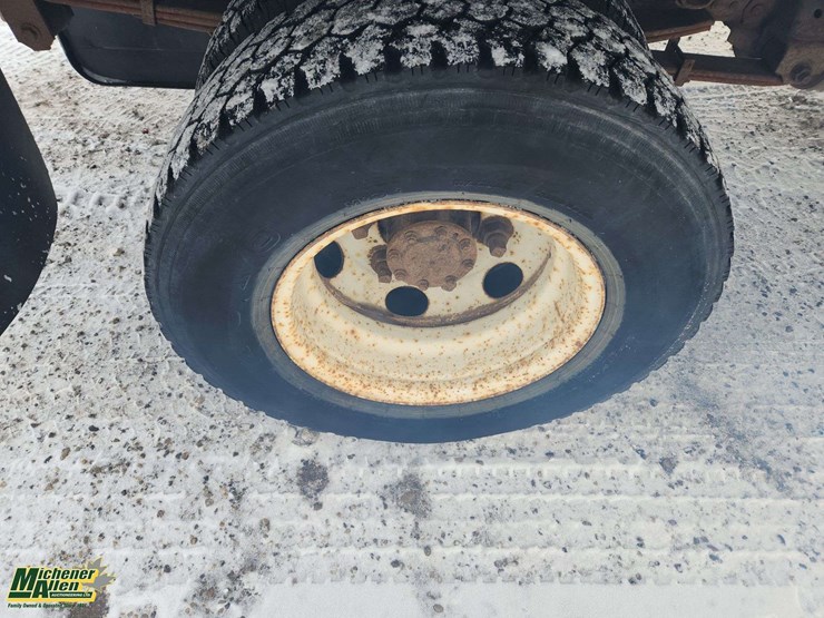 2003-gmc-w4500-image-12