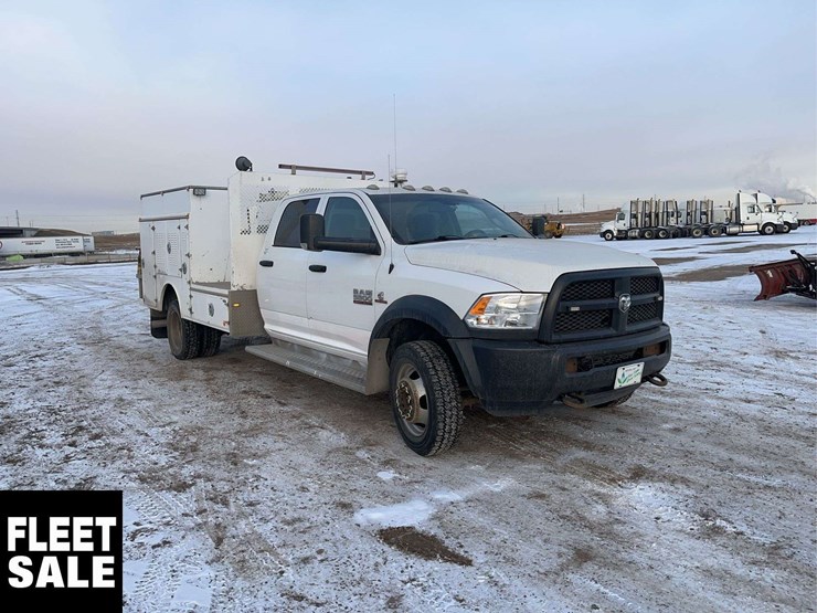 2016-ram-5500-4x4-s/a-service-truck-image-2