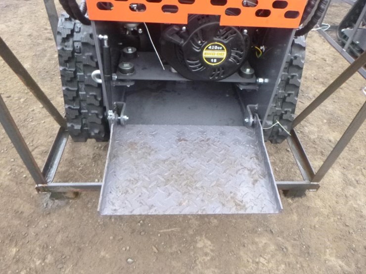 2025-agt-ysrt14-skid-steer-track-loader-image-11