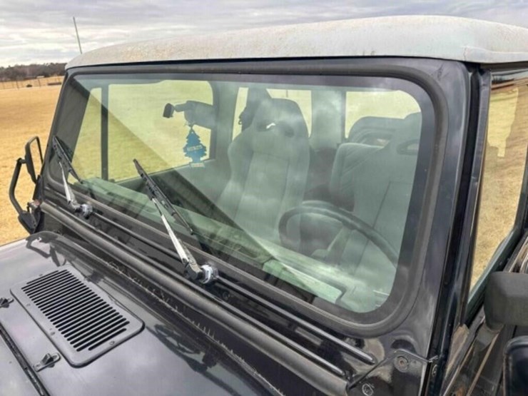 1989-jeep-wrangler-image-12