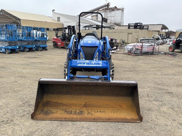 2017-new-holland-workmaster-40-image-6