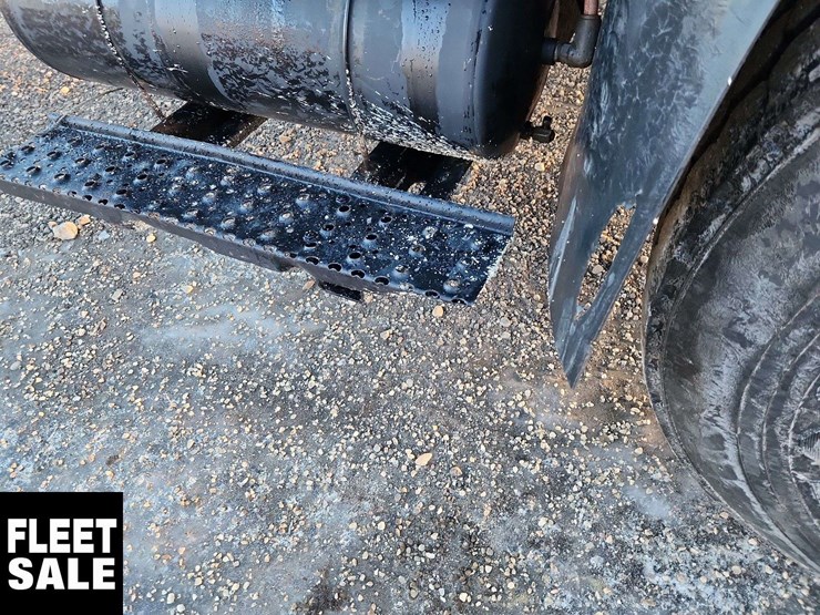 2005-international-workstar-7400-image-36