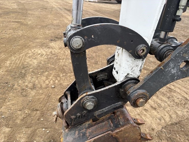 2021-bobcat-e26-image-15