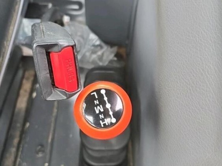 2023-kubota-la1055-image-6