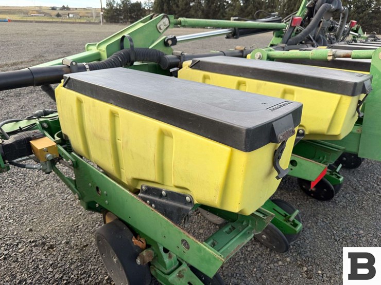john-deere-1720-image-25