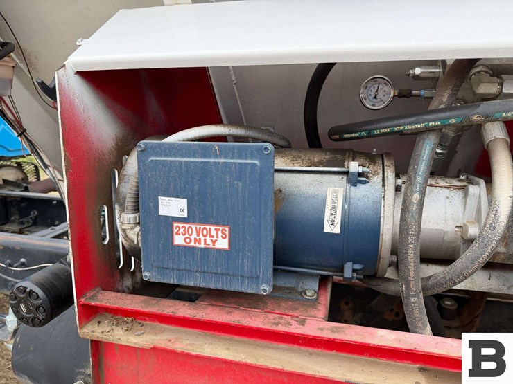 2003-international-7600-image-13