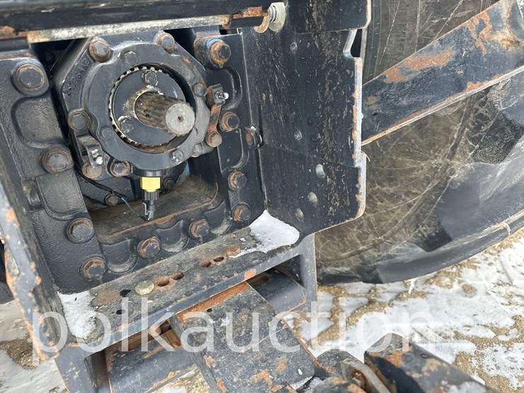 case-ih-magnum-380-cvt-image-11