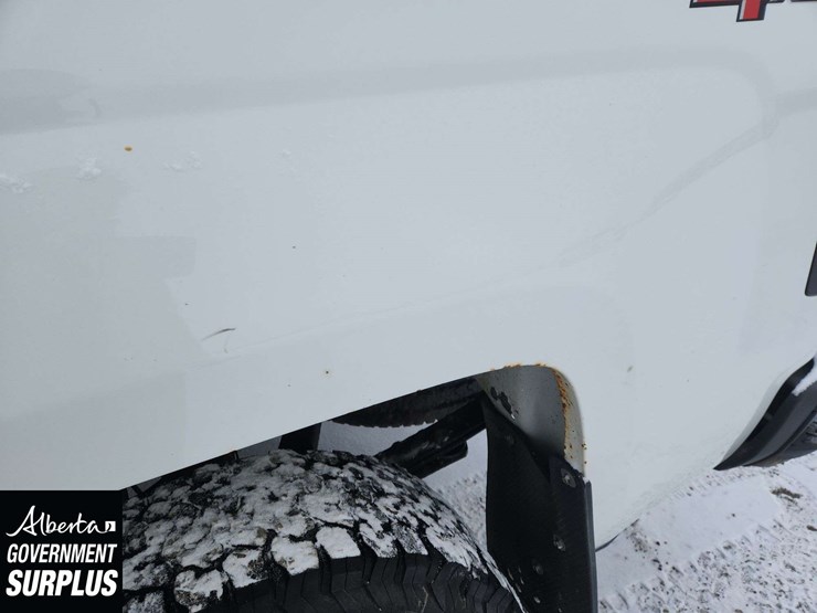 2019-chevrolet-silverado-1500-image-35