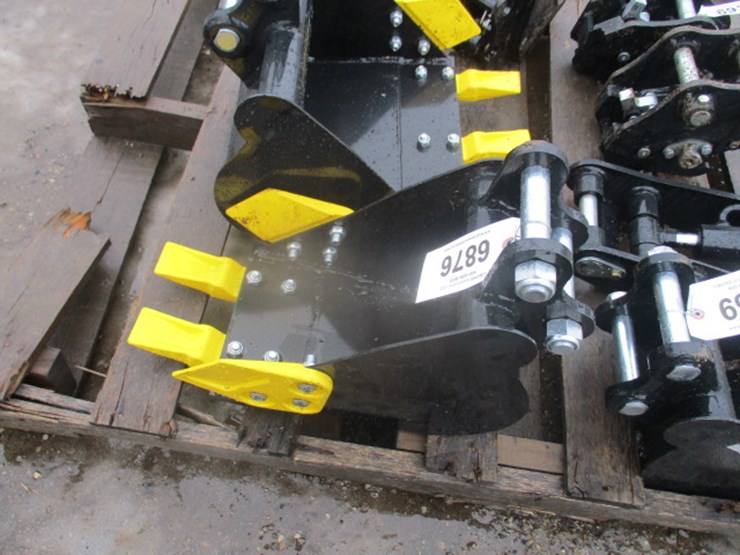 #6876-•-20cm-toothed-bucket-image-1