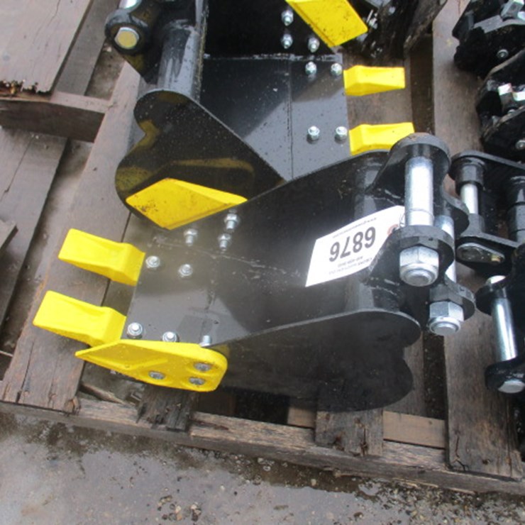 #6876 • 20cm Toothed Bucket