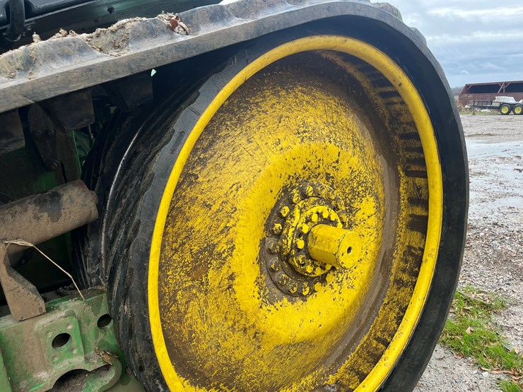 2014-john-deere-8370rt-image-52