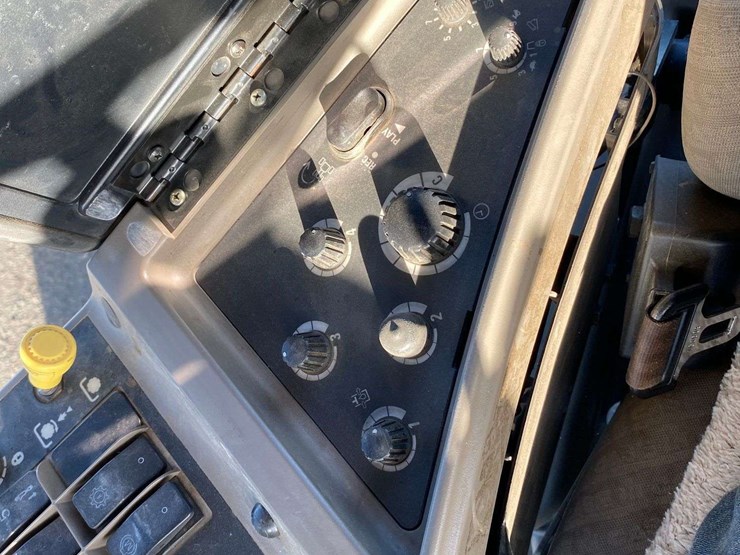 2007-case-ih-480-image-89