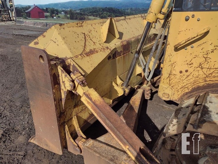 caterpillar-d6h-image-15