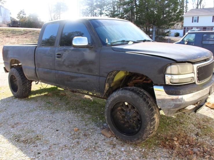 2001-chevrolet-silverado-1500-image-1