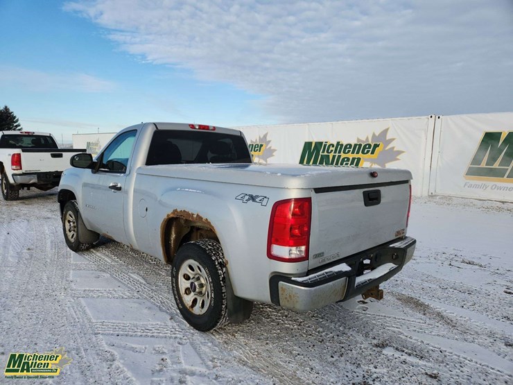 2010-gmc-sierra-1500-image-3