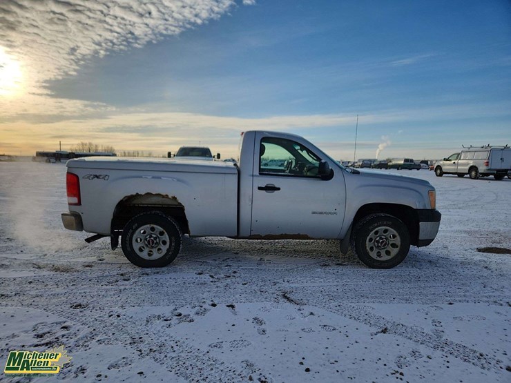 2010-gmc-sierra-1500-image-8