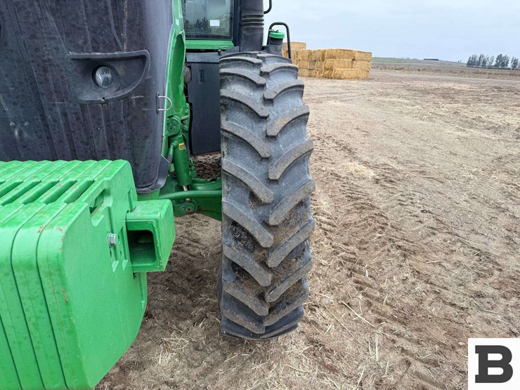 2012-john-deere-7215r-image-11
