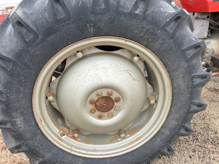 massey-ferguson-230-image-8