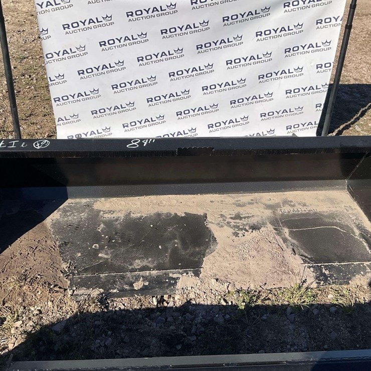 2025 Swict 84in. Bucket Skid Steer Attachment