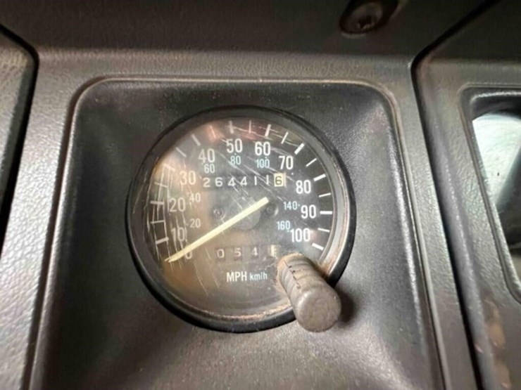 1989-jeep-wrangler-image-33