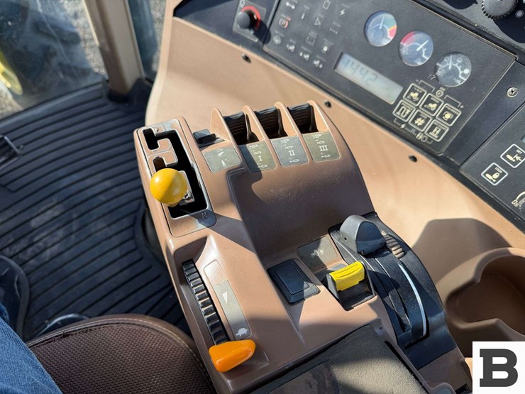 1997-john-deere-8300-image-65