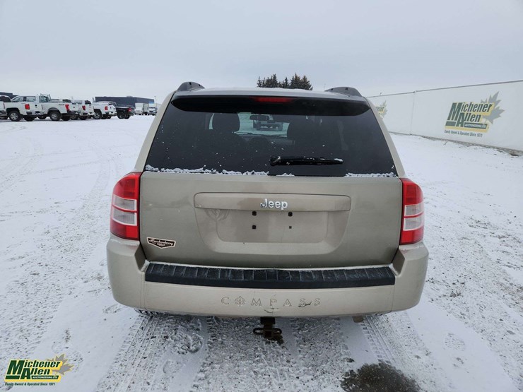 2010-jeep-compass-image-7