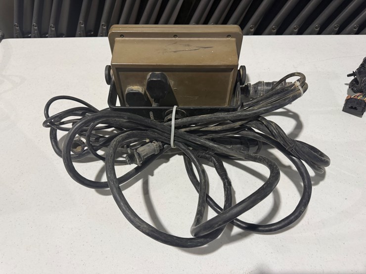 35257-john-deere-12-image-73