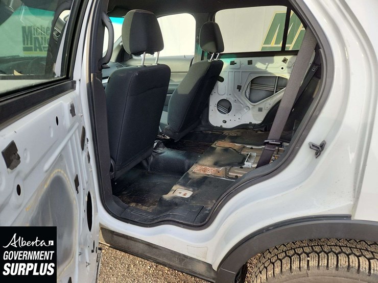 2013-ford-explorer-image-15