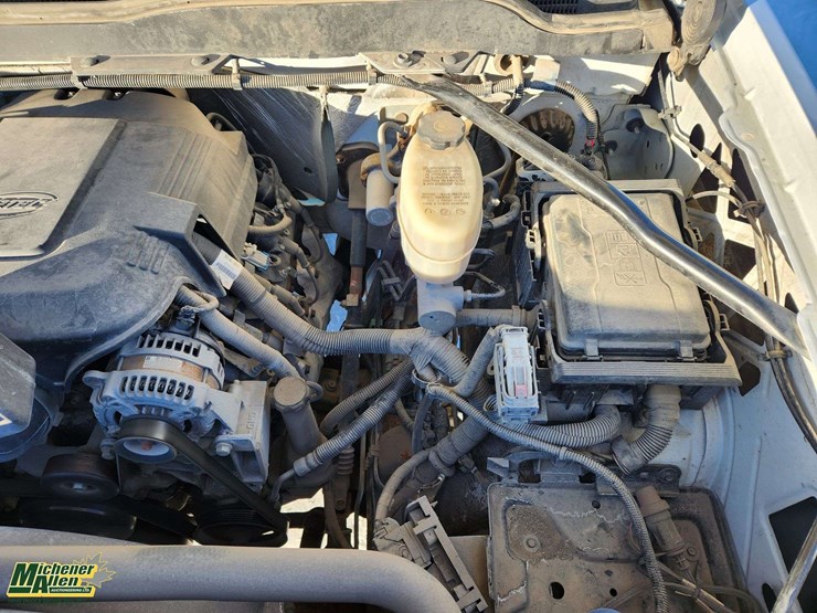 2017-chevrolet-silverado-3500hd-image-27