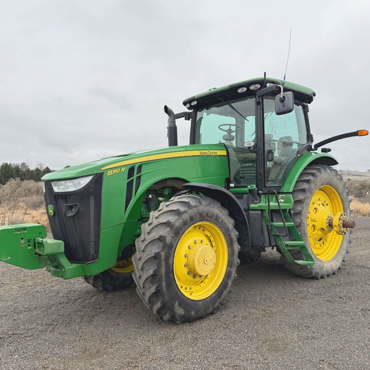 2011 JOHN DEERE 8310R