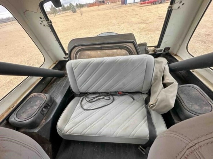 1989-jeep-wrangler-image-30