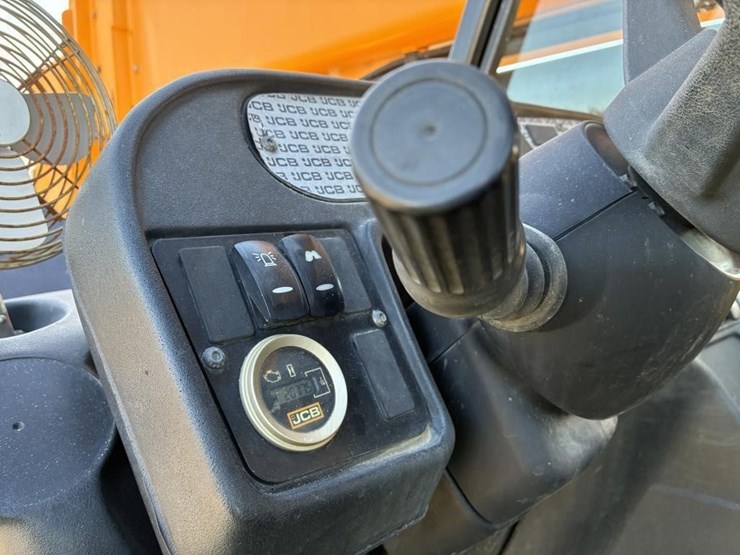 2019-jcb-512-56-image-20