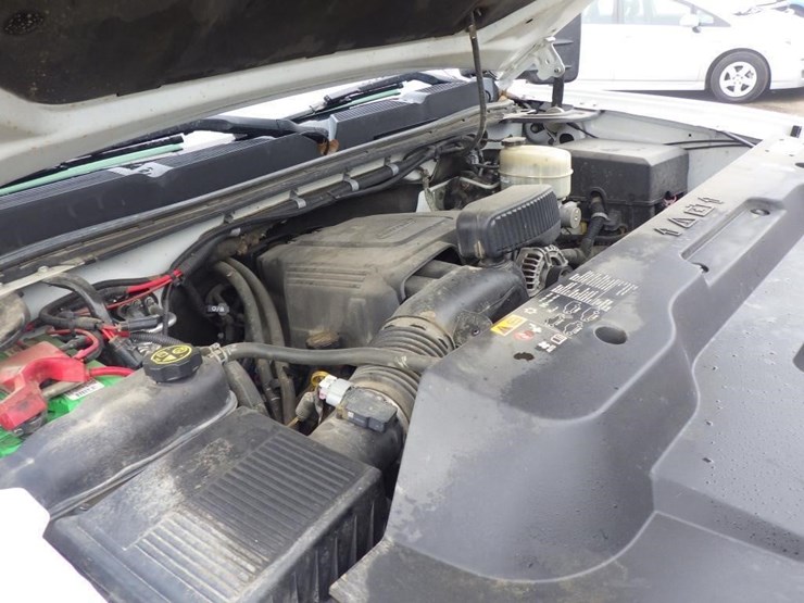 2014-chevrolet-3500hd-image-11