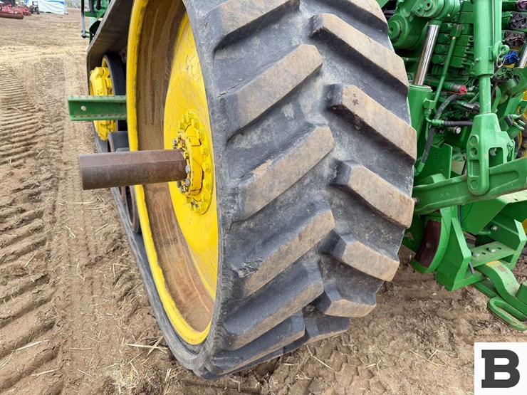2015-john-deere-8370rt-image-29