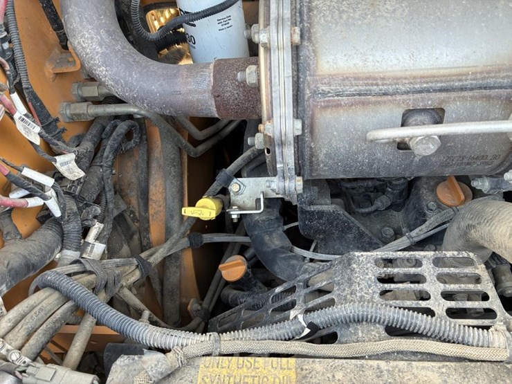 2018-mustang-2150t-skid-steer-track-loader-image-20