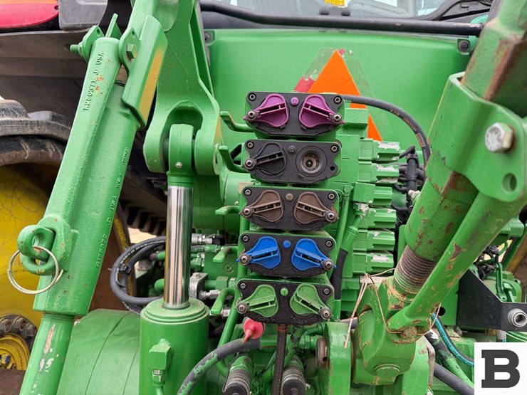 2015-john-deere-8370rt-image-37