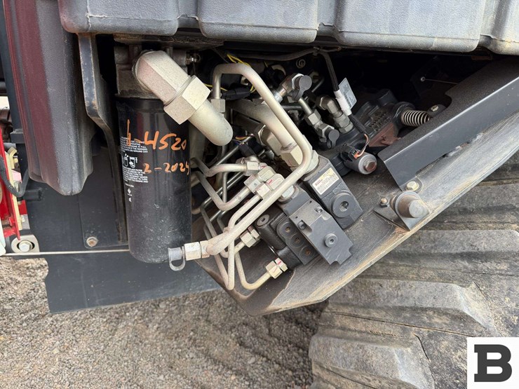 2012-case-ih-600-image-64