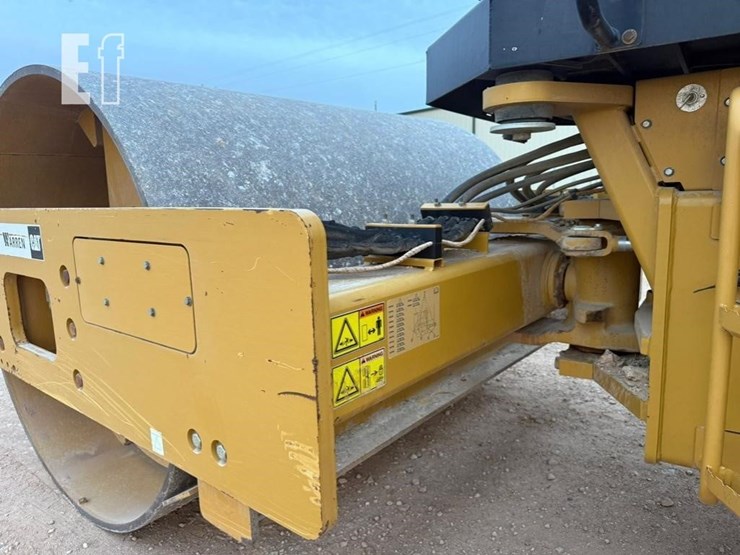 2013-caterpillar-cs56b-image-9