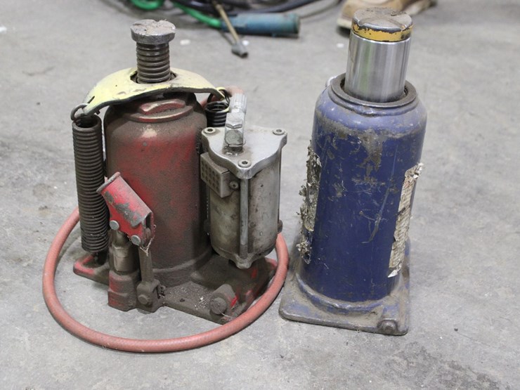 two-bottle-jacks-image-2