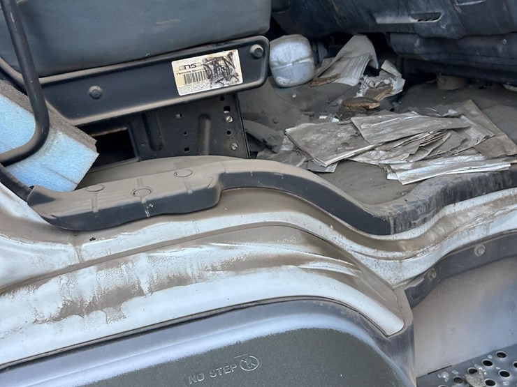 2000-isuzu-ftr-image-21