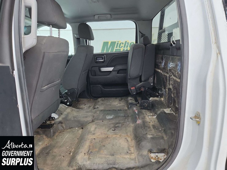 2018-chevrolet-silverado-2500hd-image-15