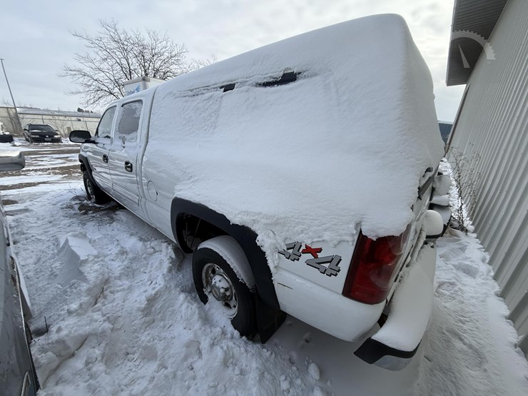 2003-chevrolet-silverado-2500-image-8